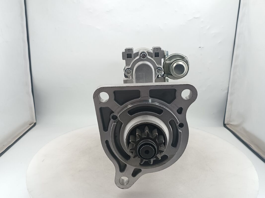 Motor de arranque de motor de 24 V 8KW 11T para motores diesel Isuzu con accesorios